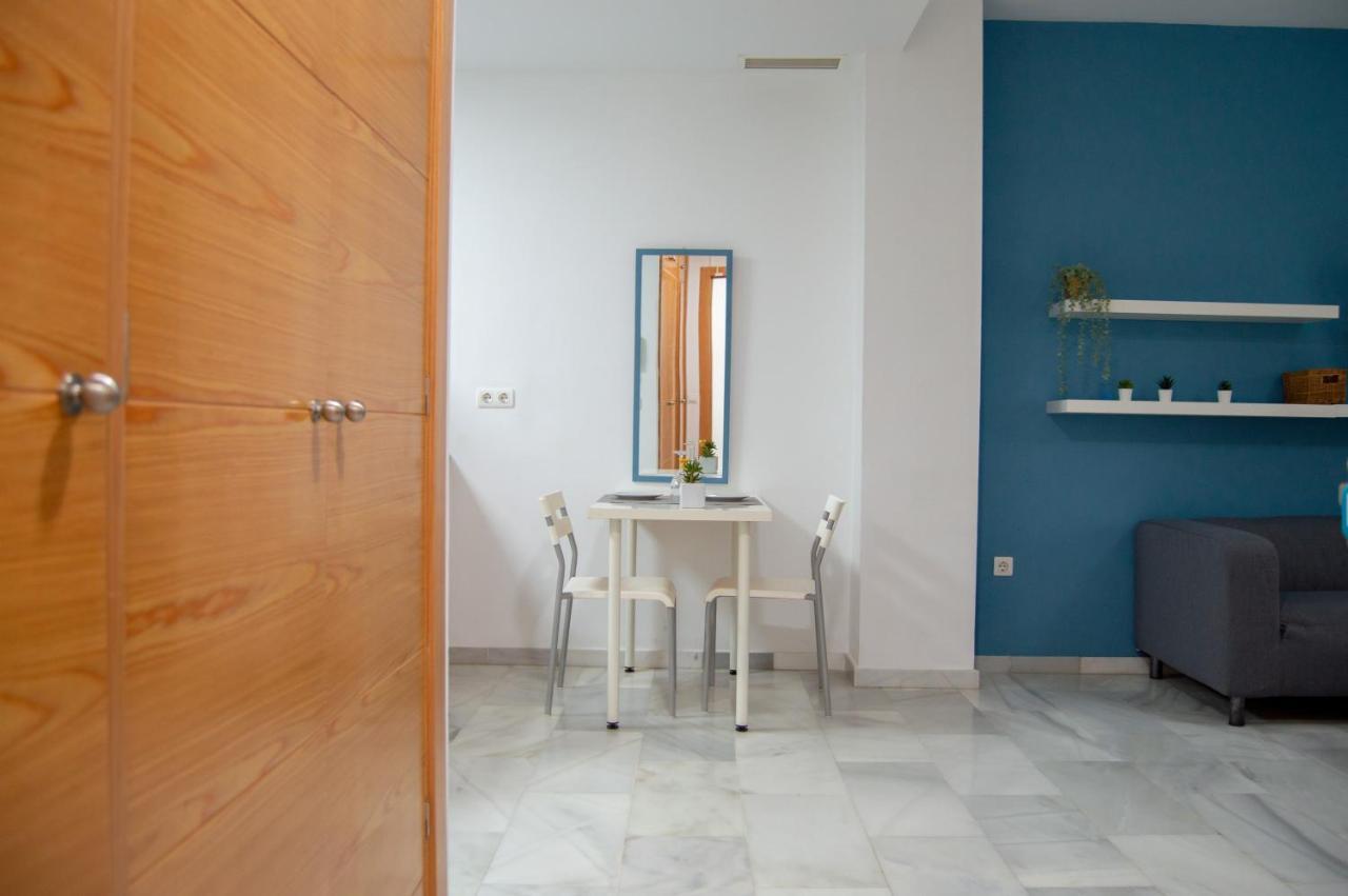 Novam Apartament Малага Екстер'єр фото