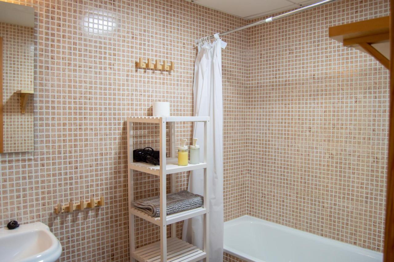 Novam Apartament Малага Екстер'єр фото
