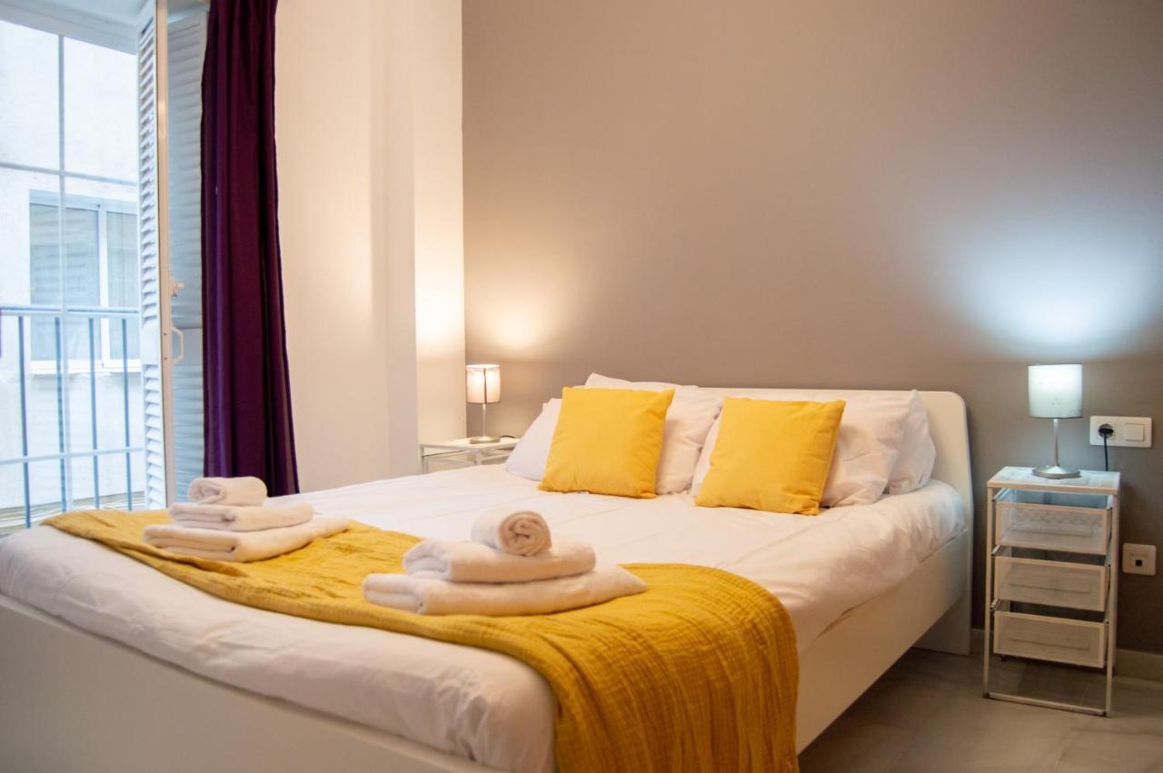 Novam Apartament Малага Екстер'єр фото